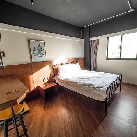 Oro旅宿 Taichung Dış mekan fotoğraf